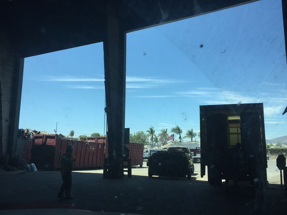 Escondido Disposal 16 Photos Recycling Center 1044 W Washington