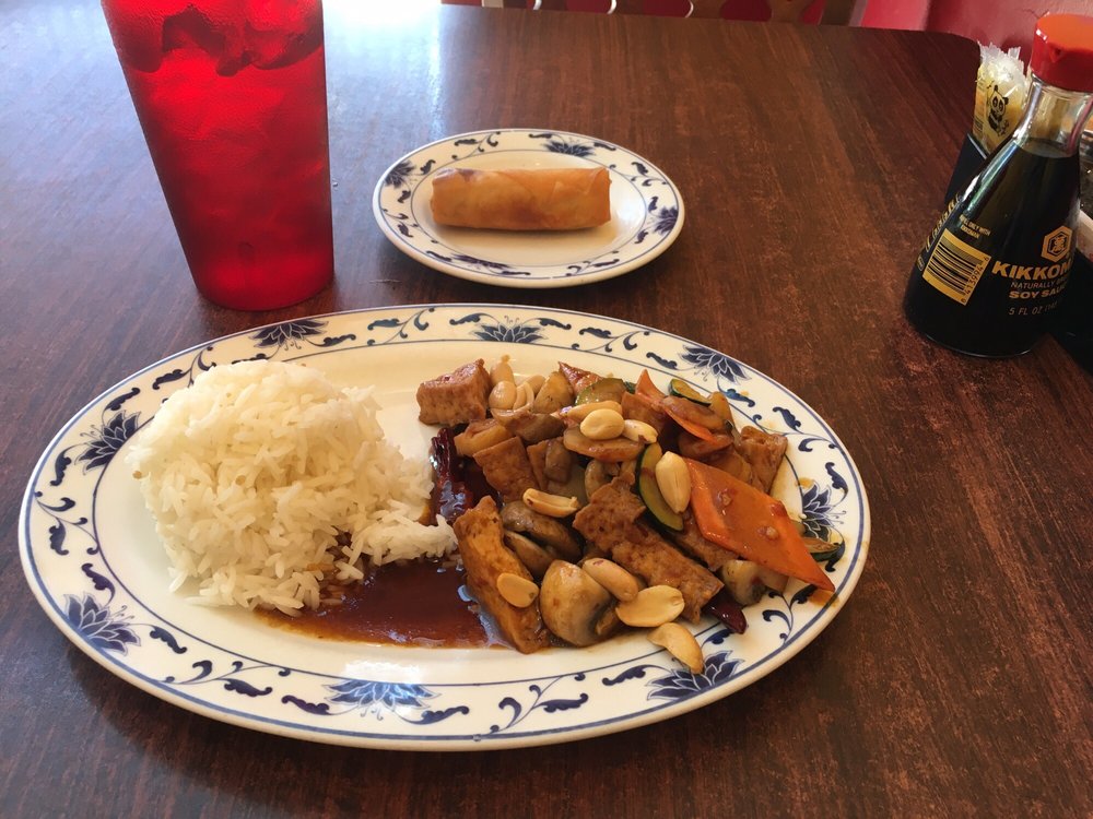 Kung Pao Tofu And A Veggie Spring Roll Yelp Photo Of Mk S Asian Kitchen Opelika Al United States Kung Pao Tofu