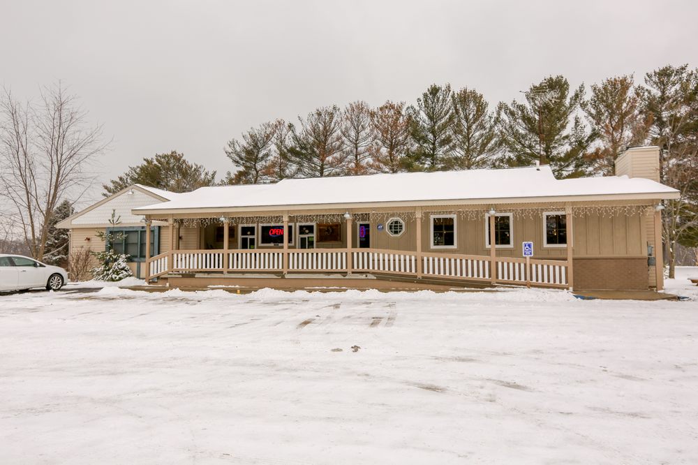 Clear Lake Grill 41 Photos & 16 Reviews American (Traditional) 4450 Clear Lake Rd, Grass