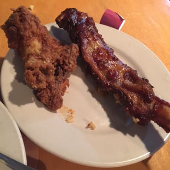 Lillian S Restaurant Closed 23 Reviews Seafood 1312 George Photo Of Lillian S Restaurant Chesapeake Va United States Fried En And Pork