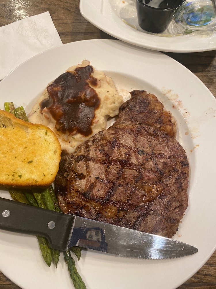 Teddy's Restaurant and Lounge
