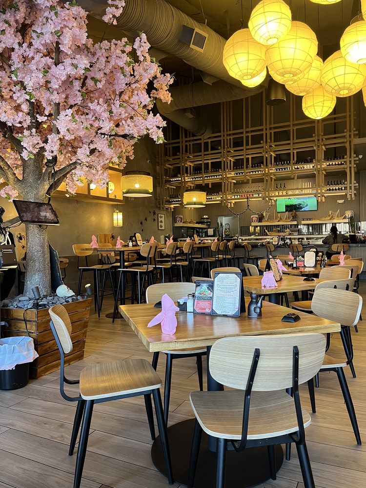 Sunny's Sushi Transmountain