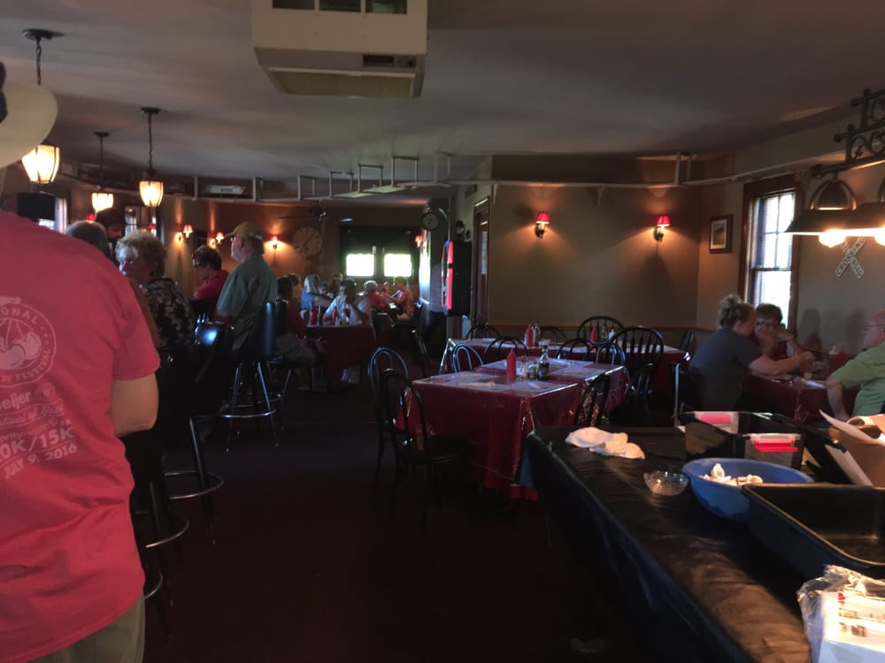 Bungalow Depot Tavern Diners 403 N 17th St, Gladstone, MI