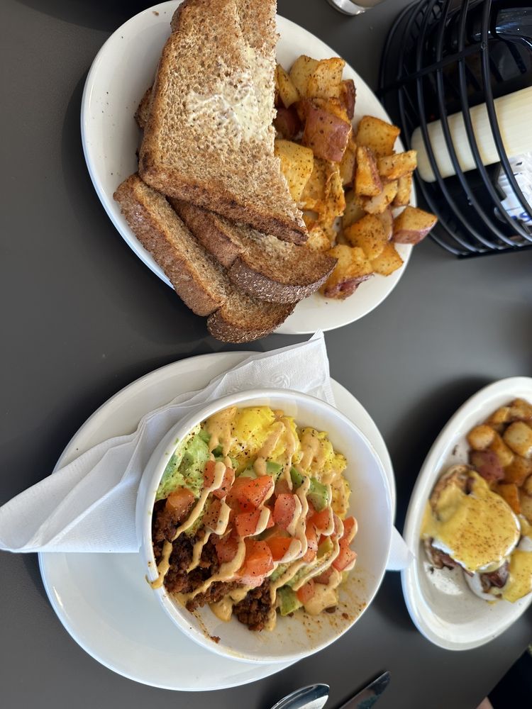 Eggs Up Grill