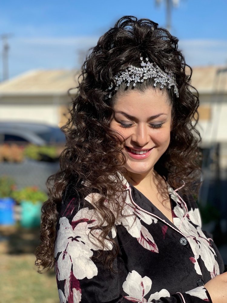 Frida Beauty Salon