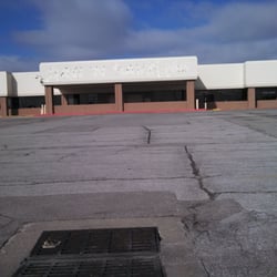 Bag N Save Closed Grocery 7646 Dodge St West Omaha