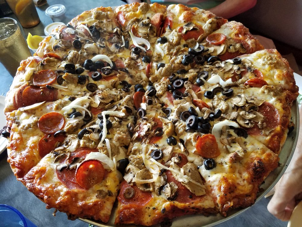 Large King Arthur S Supreme Yelp Photo Of Round Table Kailua Hi United States Large King Arthur S
