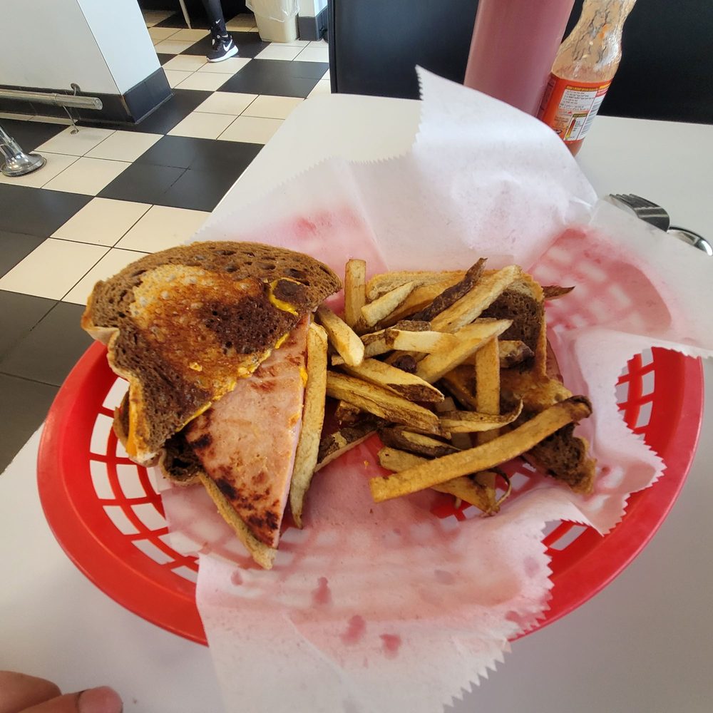 Track's End Restaurant