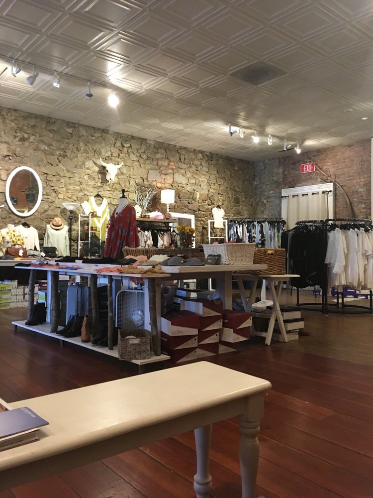 dressed boutique Women's Clothing 10072 Donner Pass Rd, Truckee, CA