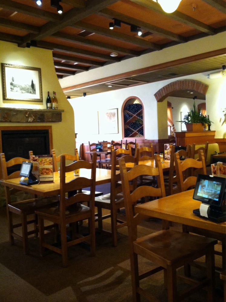 I Like The Atmosphere Here Italian Casual Yelp Photo Of Olive Garden Italian Restaurant Panama City Beach Fl United States