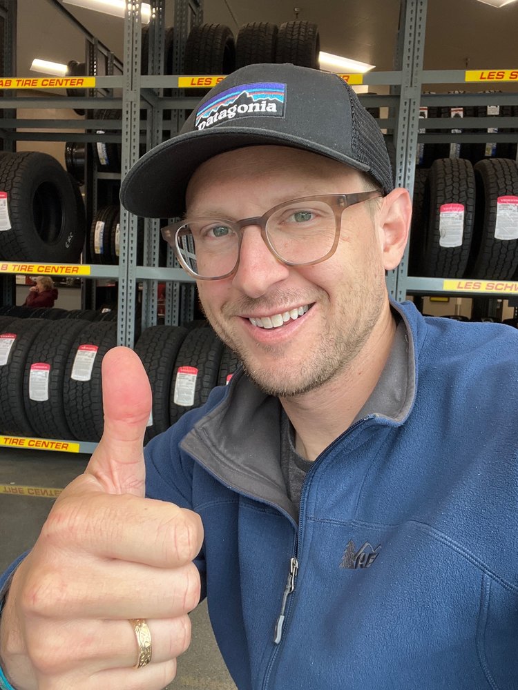 Les Schwab Tire Center