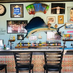 Top 10 Best Restaurants On Broadway In San Antonio Tx Last La Tuna Icehouse