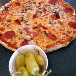 Highland Pizza 6669 Kratzville Rd Evansville In Photo Of Highland Pizza Evansville In United States Good