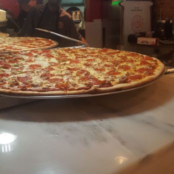 Chicago Restaurant That Is Rude To Their Customers Chicago Restaurant That Is Rude To Their Customers