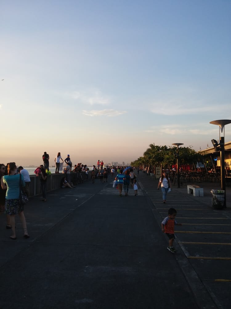 SM MOA By The Bay - 13 Photos - Souvenir Shops - Seaside Boulevard