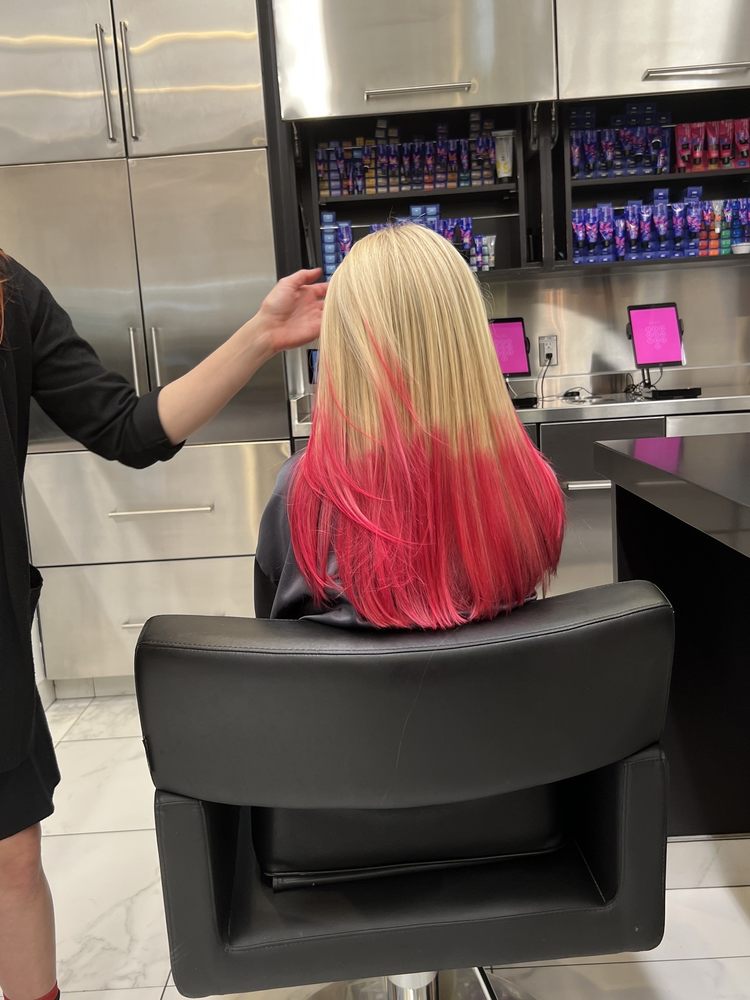 Ruiz Salon