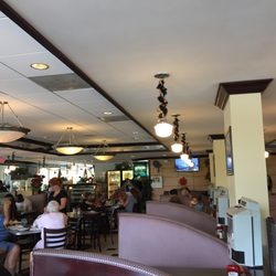 Lester S Diner 110 Photos 161 Reviews Diners 1399 Nw 136th Photo Of Lester S Diner Sunrise Fl United States Large Dining E With