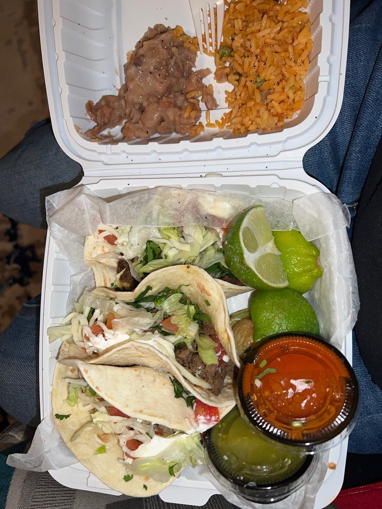 Supermercado Campos Pupuseria Y Taqueria