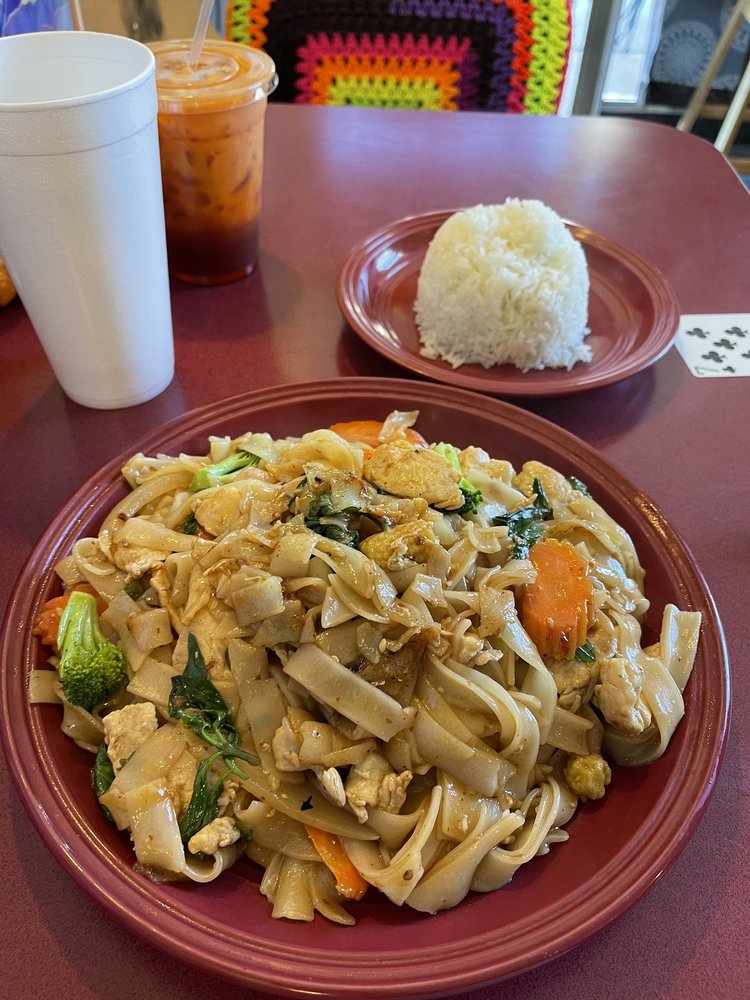 Lil Thai House