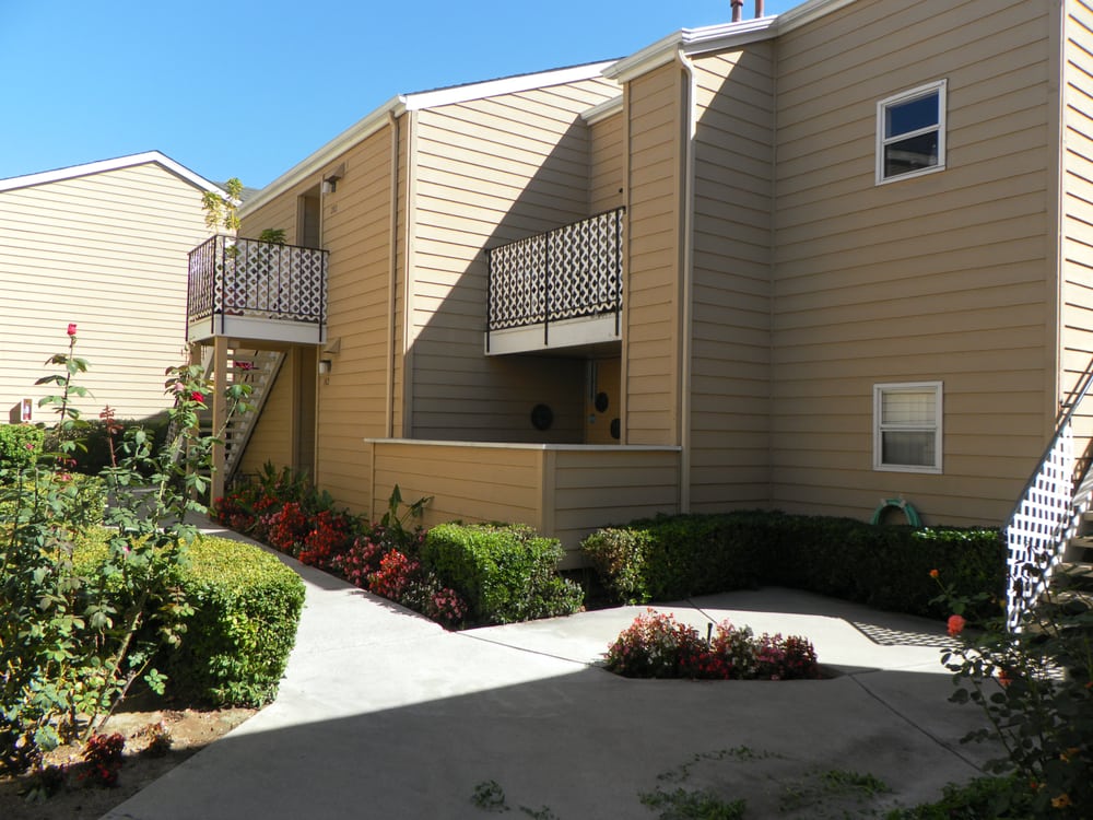 Village Green Apartments Apartments 1068 N Broadway, Escondido, CA