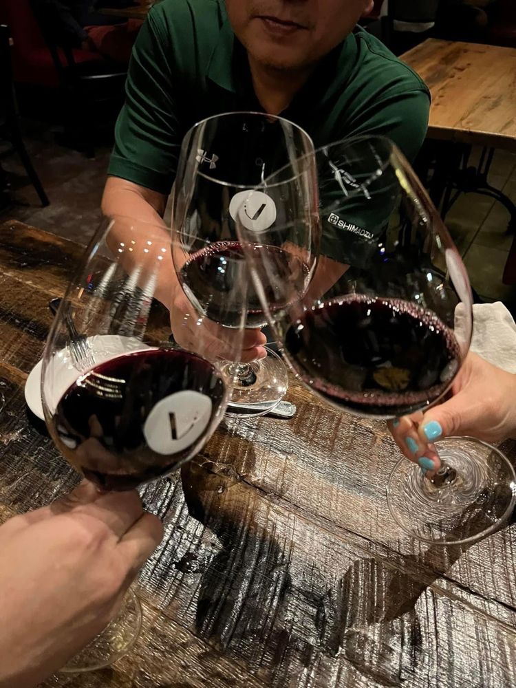 Vino & Vinyl