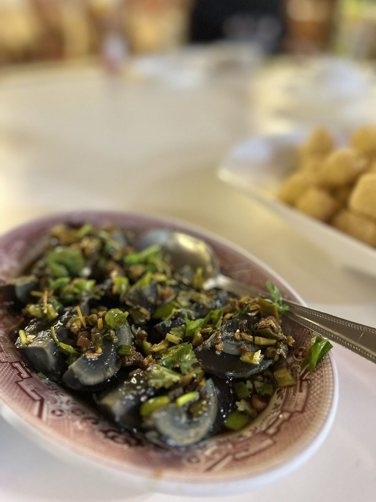 Long Gong Restaurant