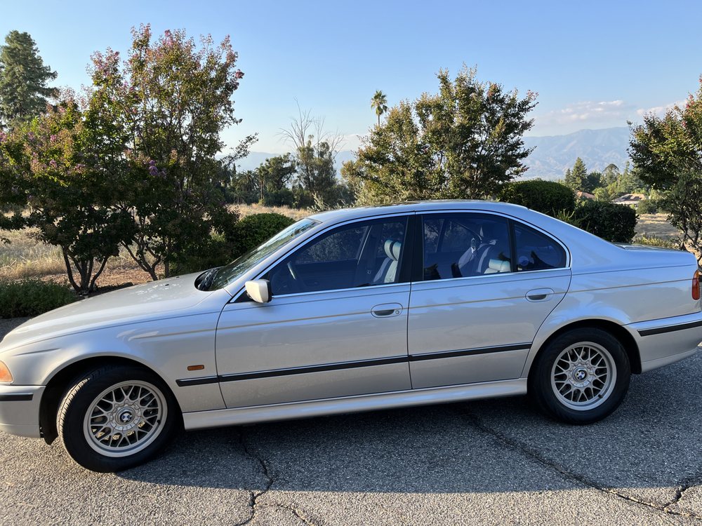 BMW of Riverside Collision Center