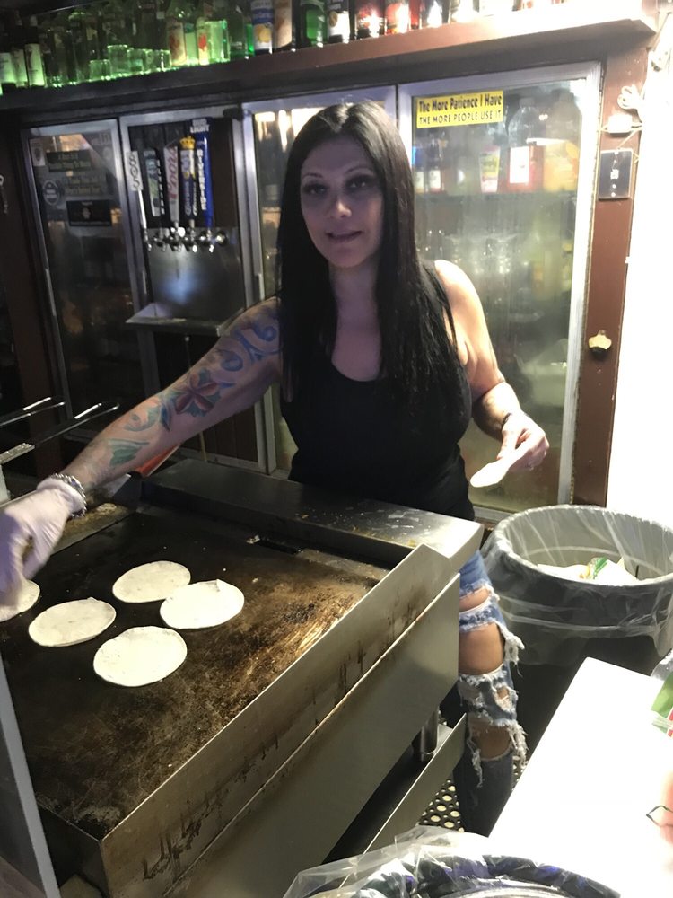 Flat Top Bar and Grill 15 Photos & 10 Reviews Pubs 17960 Van