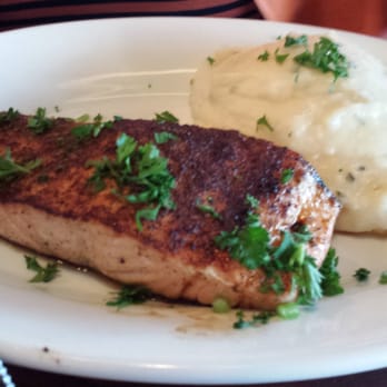 Ruby Tuesday Closed 50 Photos 22 Reviews American Photo Of Ruby Tuesday Virginia Beach Va United States Salmon At S
