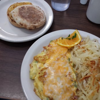 Lois Place 22 Photos 38 Reviews American Traditional Photo Of Lois Place Grand Junction Co United States 2 Egg
