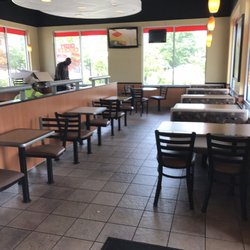Burger King 13 Reviews Fast Food 4820 Tanger Outlet Blvd Photo Of Burger King North Charleston Sc United States Dining Area