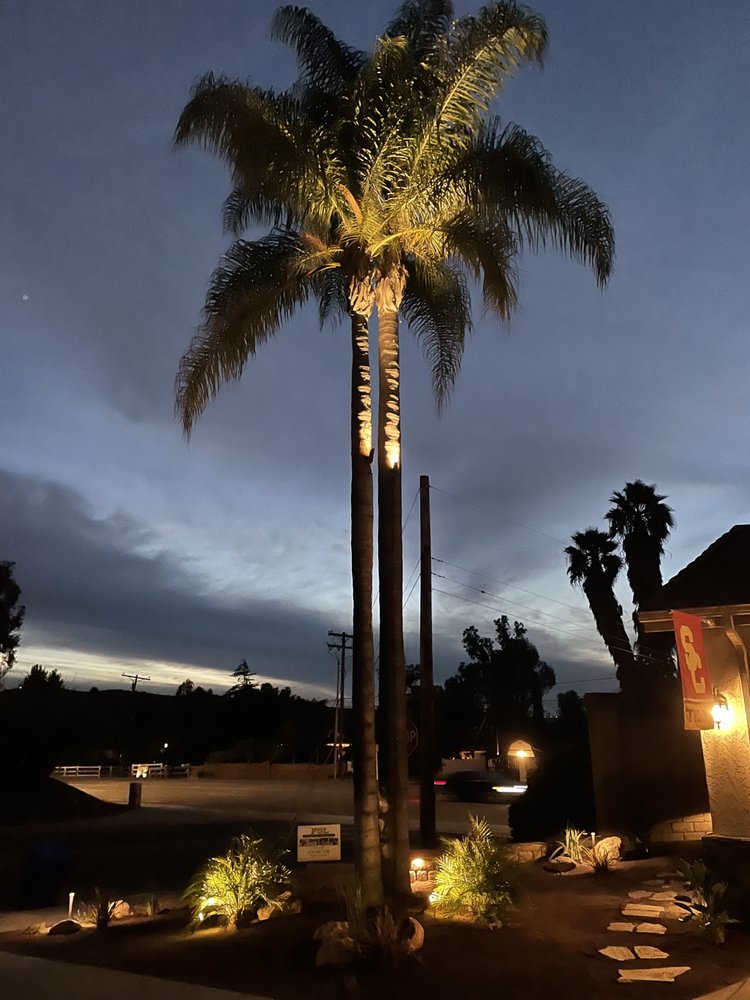 image of business Four Seasons Landscaping