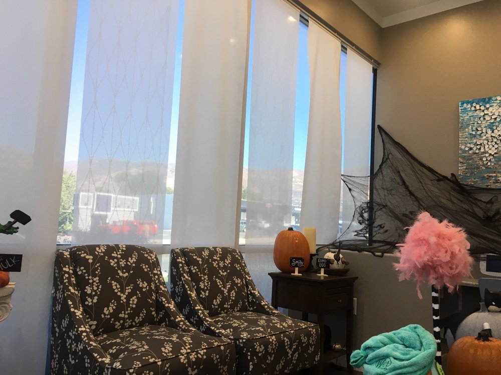 image of business Bluetree Family Dental - Bountiful