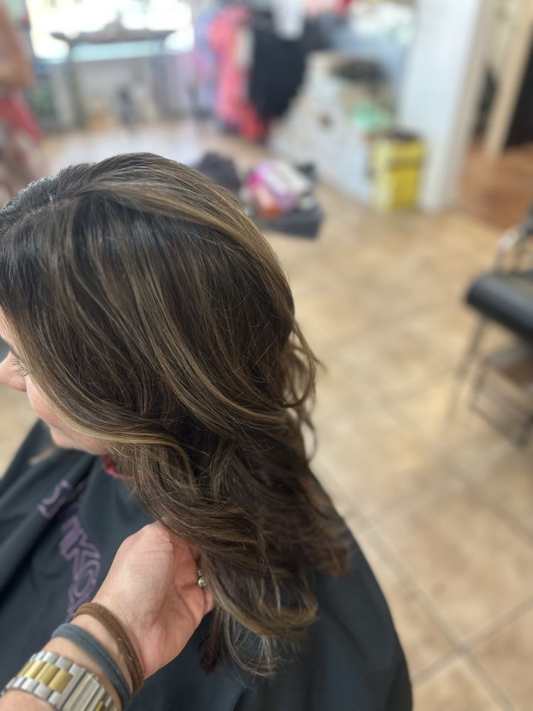 roJo Salon and Boutique