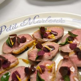 Foto zu Petit Marlowe - San Francisco, CA, Vereinigte Staaten. Smoked duck with fig.