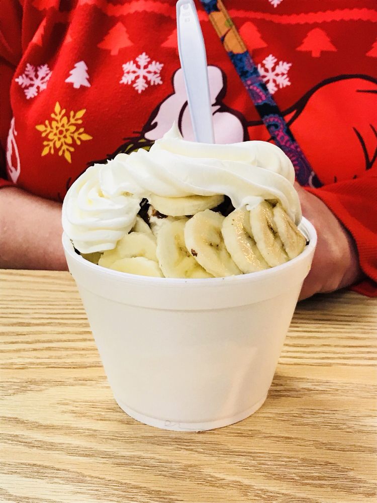 Ye Ole Fashioned Cafe & Ice Cream 