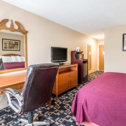Econo Lodge 22 Photos 10 Reviews Hotels 1 Hospitality Dr Photo Of Econo Lodge Ripley Wv United States