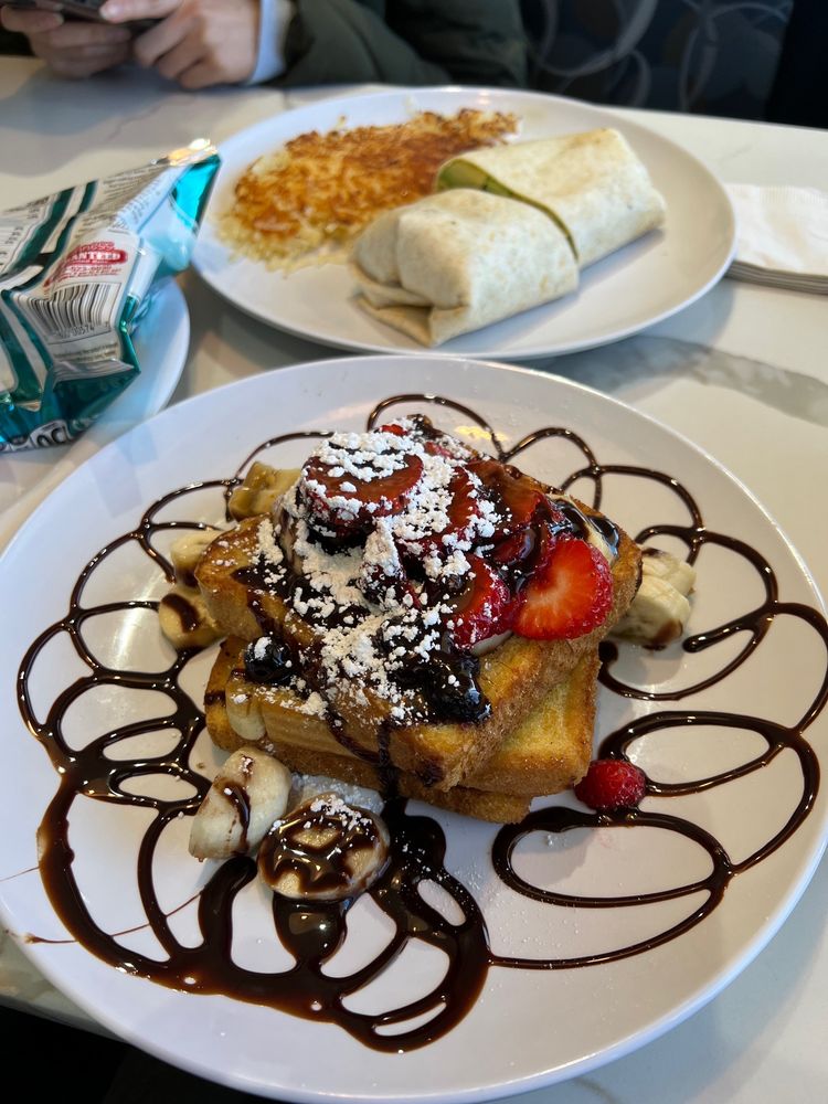 Tom Jones Family Restaurant