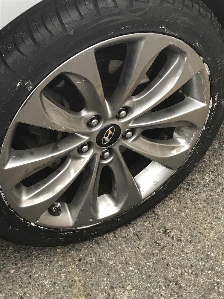 Firestone Complete Auto Care 29 Reviews Tires 1689 Post Rd Firestone Complete Auto