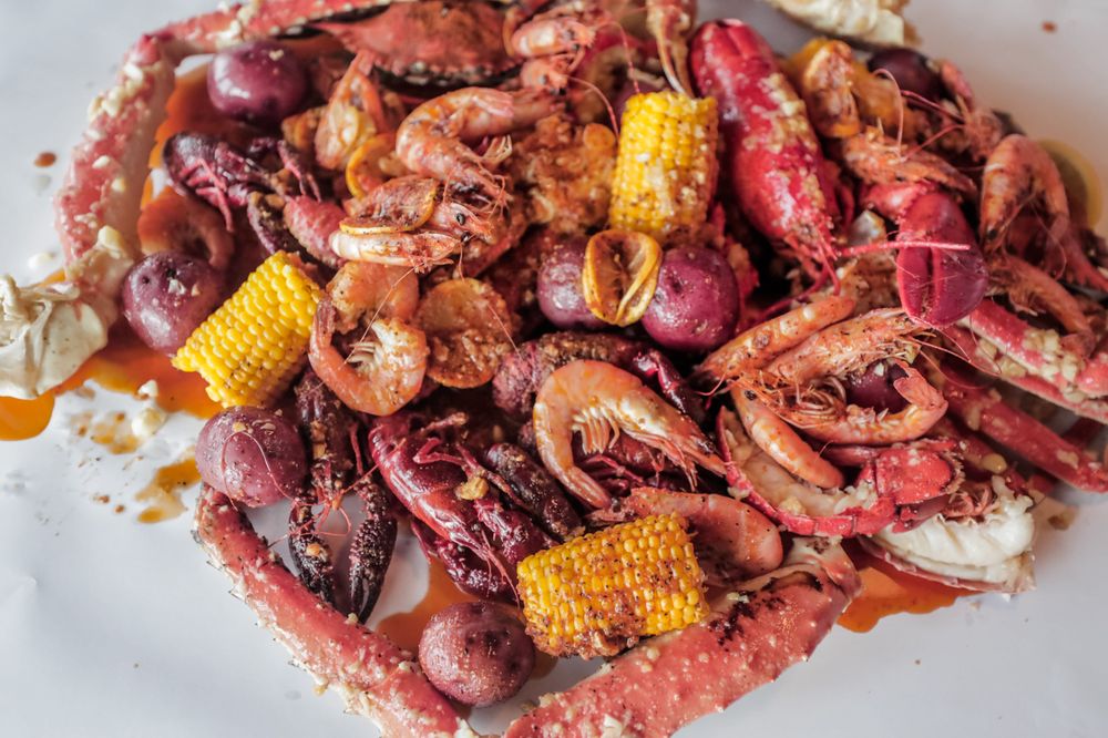 Hook & Reel Cajun Seafood & Bar