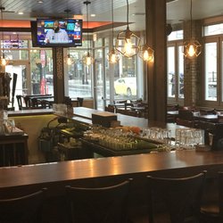 Rocks Lakeview 125 Photos 549 Reviews Sports Bars 3463 N Photo Of Rocks Lakeview Chicago Il United States