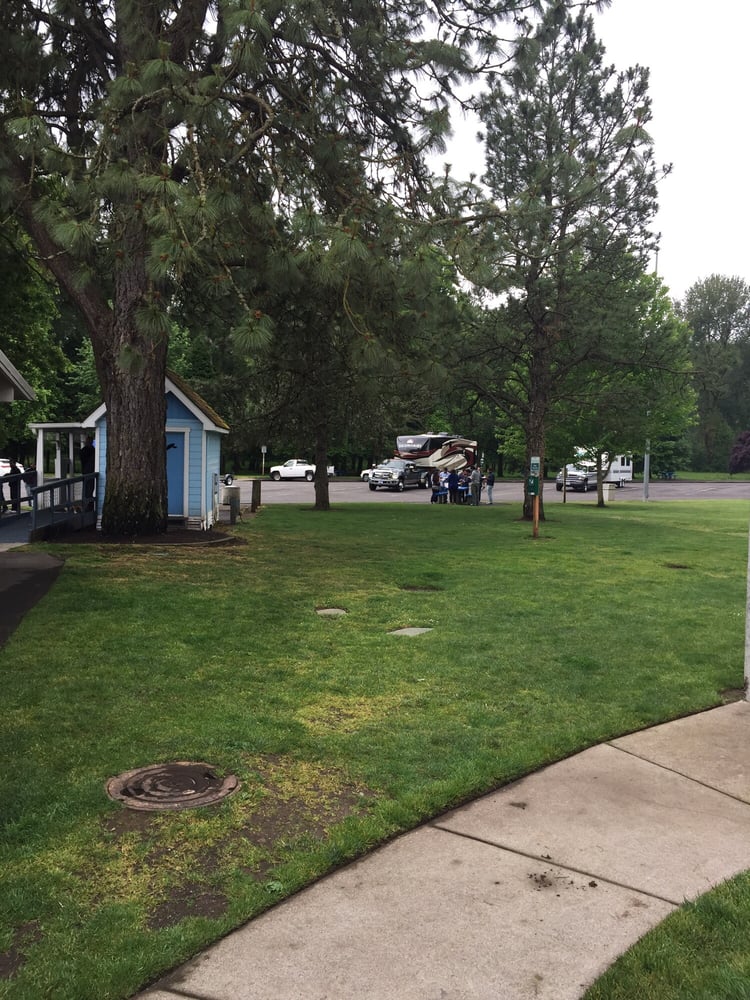 Santiam Rest Area I5 South 10 Photos Rest Stops Rest Area