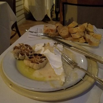 The Vineyard S Restaurant 66 Photos 38 Reviews Modern European Photo Of The Vineyard S Restaurant Weston Mo United States Baked Brie And