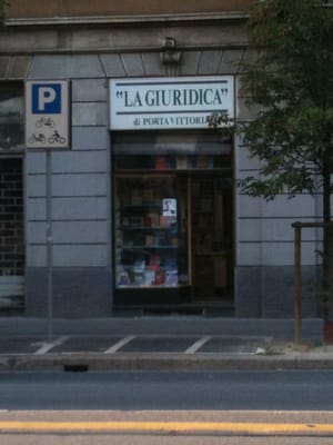 La giuridica di porta vittoria bookstores via gaetano donizetti ... Porta vittoria milano
