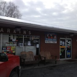 Larkin S Grocery Gas Stations 19004 Senedo Rd Edinburg Va Photo Of Larkin S Grocery Edinburg Va United States