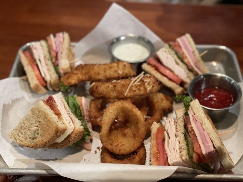 Claim Jumper Steakhouse & Bar Claim Jumper Steakhouse & Bar