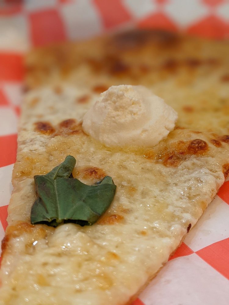 Zazas Pizzeria Zazas Pizzeria