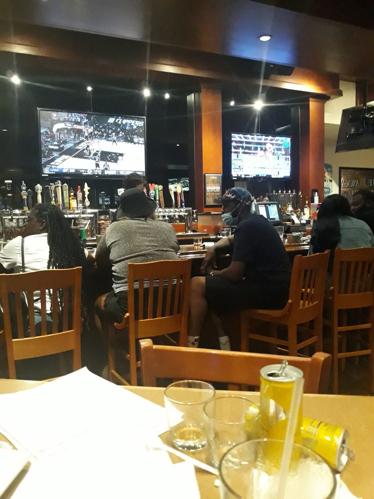 Landmark Americana Tap & Grill - City Line