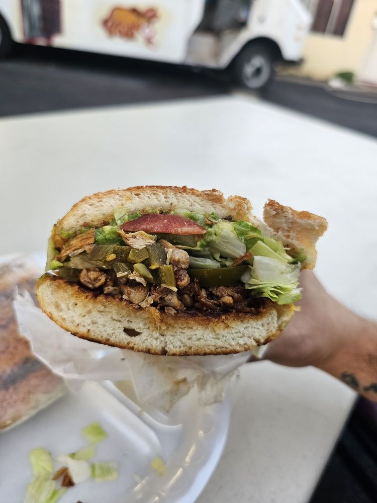 Taco Truck La Super Torta