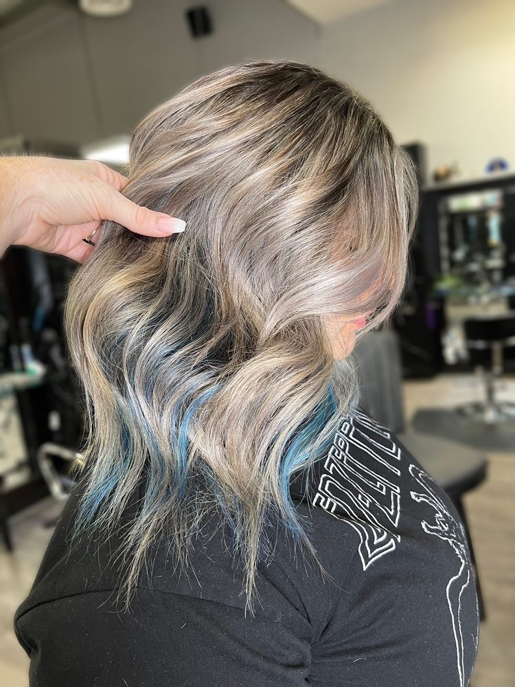 Salon Avanti